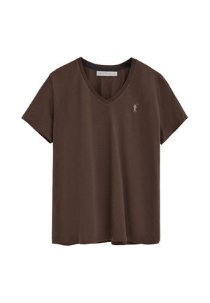 T-shirt marron à manches courtes avec col en V et petit logo brodé de joueur de polo sur le côté gauche de la poitrine.