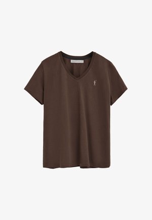 Bruin T-shirt met korte mouwen en V-hals, met klein geborduurd logo van een polo-speler op de linkerborst.