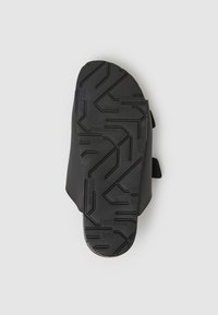 Thumbnail Image 5