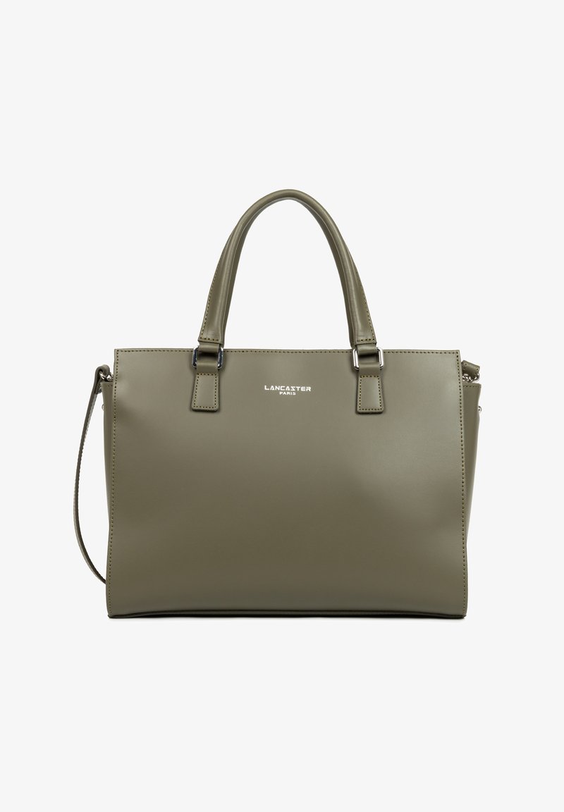 Olive groene leren handtas met twee bovenhandvaten, een verstelbare schouderriem, zilverkleurige hardware en een vierkante vorm. Merkenlogo aan de voorkant.