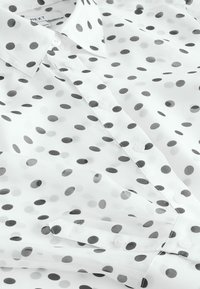 Unausgewählt, white black polka dot