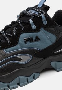 Fila RAY TRACER TR2 - Tenisice - black/infinity