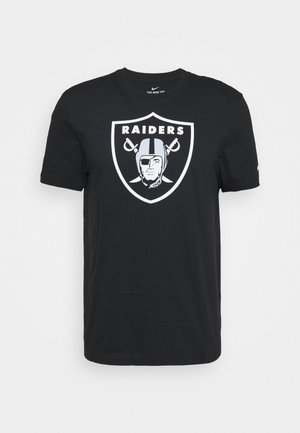 Črna bombažna majica s kratkimi rokavi, ki ima v belem logo "Raiders", z grafiko figura v čeladi znotraj zasnove ščita.