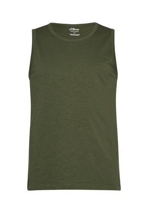 Mouwloos olijfgroen herentanktop met ronde hals, minimale branding nabij de linkerborst en maatlabel aan de binnenkant van de kraag.