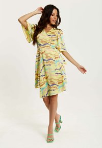 Liquorish MINI ABSTRACT PRINT WRAP - Day dress - multi coloured