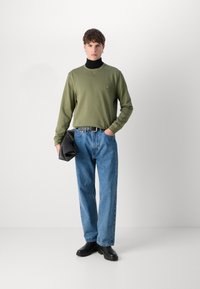 BOSS Sweatshirt - open green