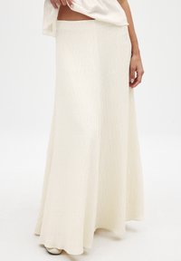 Maxi skirt - cream