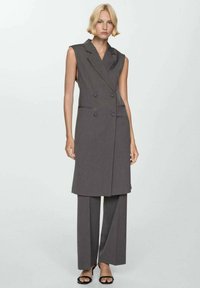 Mango Vesta - mottled dark grey