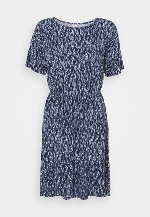 Robe bleu marine longueur genou avec motif abstrait blanc et bleu clair, manches courtes, encolure ronde et taille froncée.