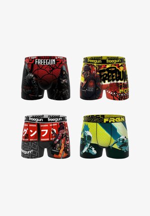 Quatre paires de boxers avec différents motifs. Les matériaux sont doux et extensibles. Les couleurs incluent le noir, le rouge, le jaune et le bleu, avec des impressions graphiques.