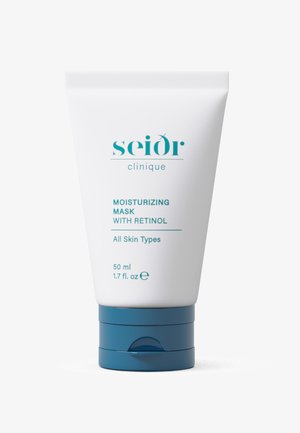 Hvit plasttube med turkise detaljer, merket "Fuktighetsmaske med Retinol," inneholder 50 ml, egnet for alle hudtyper.