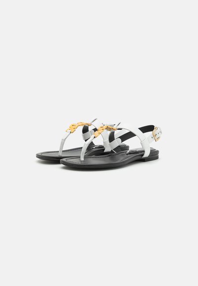 Victoria Beckham THONG - Sandalai su T formos dirželiu - white