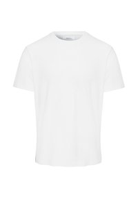 Camiseta blanca de manga corta, con diseño de cuello redondo, hecha de algodón, con una textura suave, ajuste simple y sin patrones o acentos visibles.