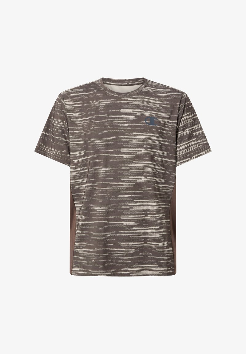 Tricou de atletism cu mâneci scurte, model maro și bej, cu guler rotund și logo mic pe partea stângă a pieptului.