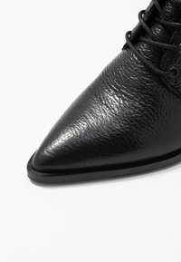 Zign Stivaletti stringati - black
