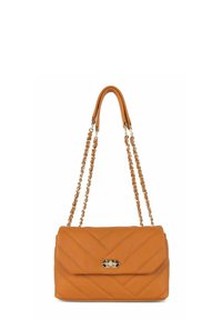 Sac à main en cuir orange matelassé avec une bandoulière en chaîne, doté d'un fermoir en métal doré et d'une forme rectangulaire structurée.