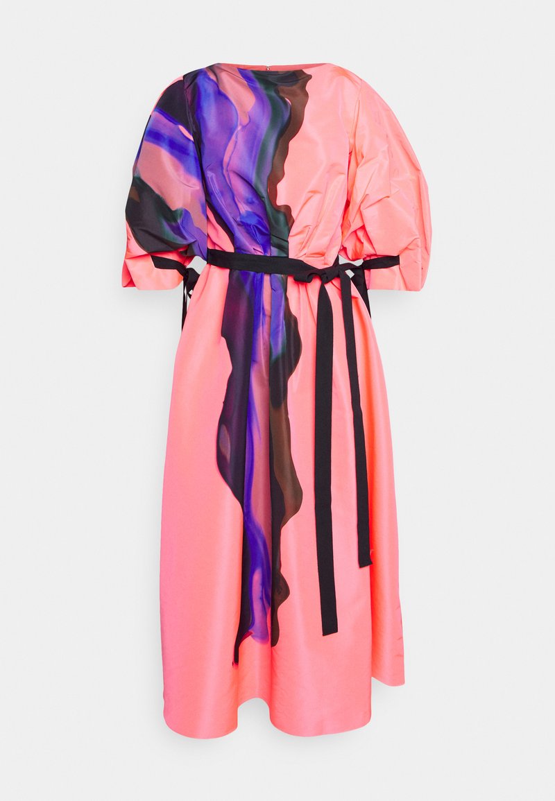 Îmbrăcăminte de ocazie