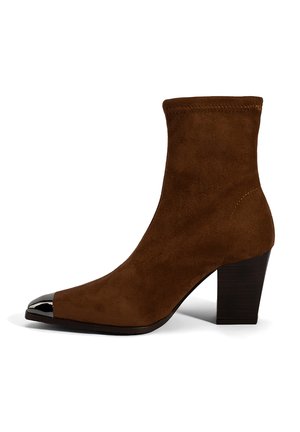 Stiefelette - brown
