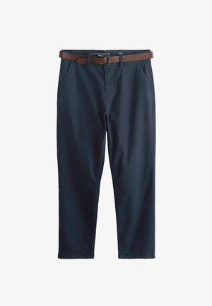 Meripaidat, joissa on suora leikkaus, etutaskut, ruskea nahkavyö ja sileä kankaan rakenne.