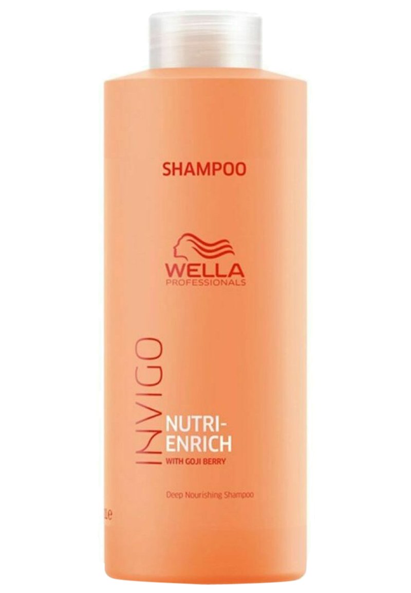 Oranje plastic shampoofles met een witte flip-top dop, met rode tekst voor "Wella Professionals," "INVIGO," en "NUTRI-ENRICH."