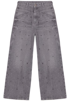 Jean gris à jambes larges avec de petits clous décoratifs noirs et argentés dispersés sur les panneaux avant et les poches, avec passants pour ceinture et fermeture par bouton.