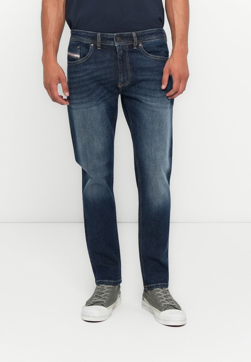 Diesel Jeans Tapered Fit rood