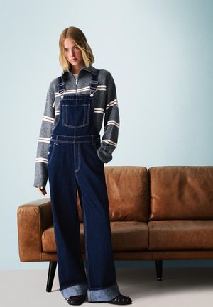 Bershka STRAPPY OVERSIZE - Denim tuinbroek - royal blue
