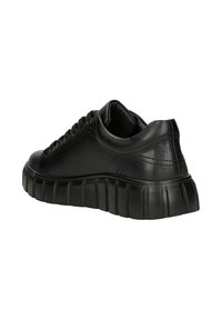 Sneakers in pelle nera con punta arrotondata, chiusura con lacci e suola spessa e rigata. Presentano una texture liscia e dettagli di cucitura discreti.