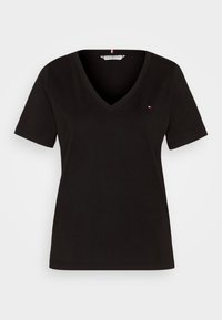 Sort kortærmet T-shirt med V-hals design. Lavet af blødt bomuld, med en lille logodetalje på venstre bryst.