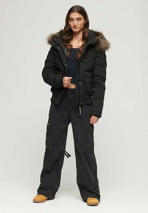 Super.natural Uomo Everyday Hoodie, Felpa Con Cappuccio Jet Black Taglia M, Traspirante, Asciugatura Rapida, Antiodore, Elastica