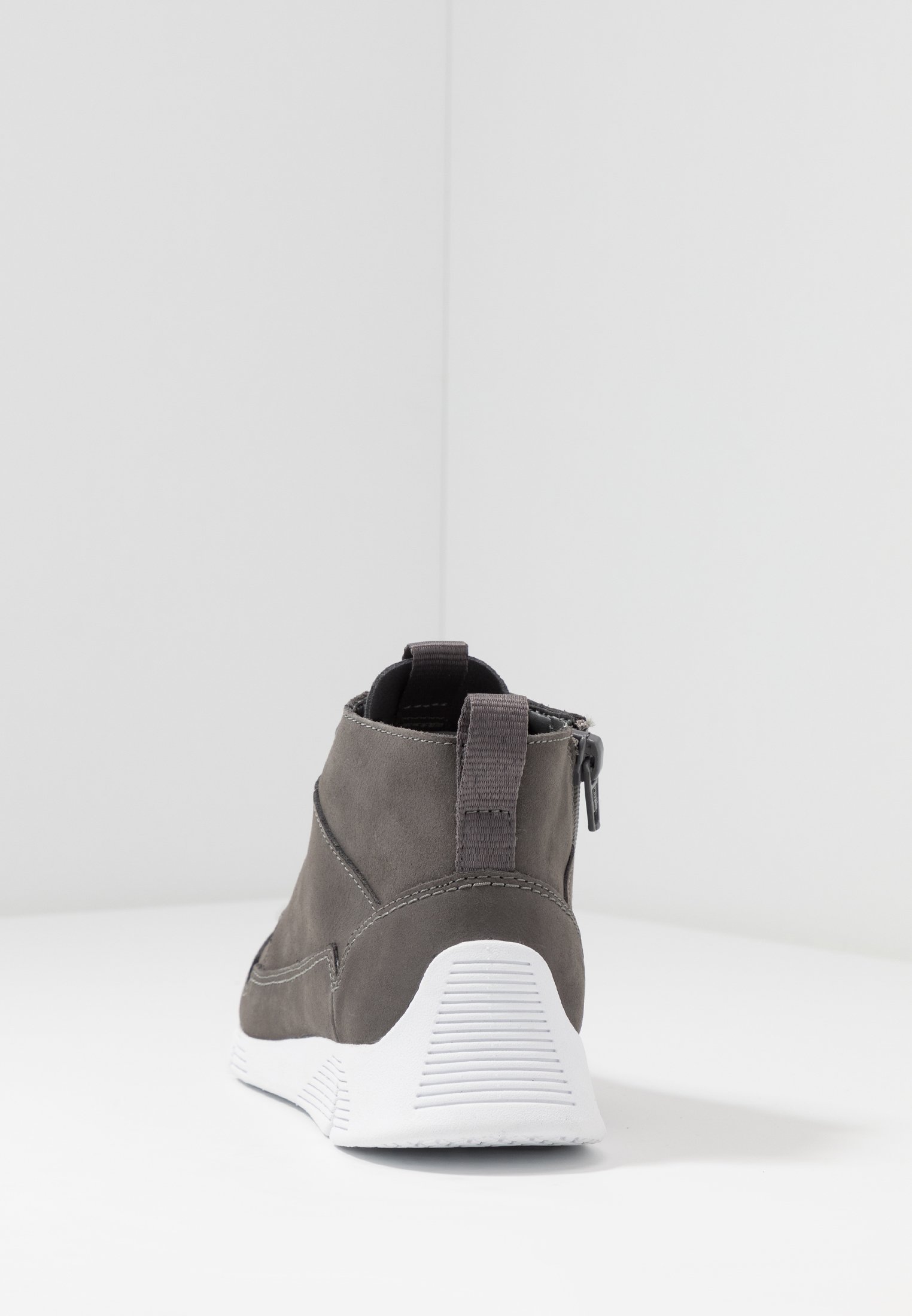 clarks high top trainers