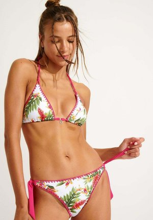 NUCO-KAELUA - Bikini pezzo sopra - weiss