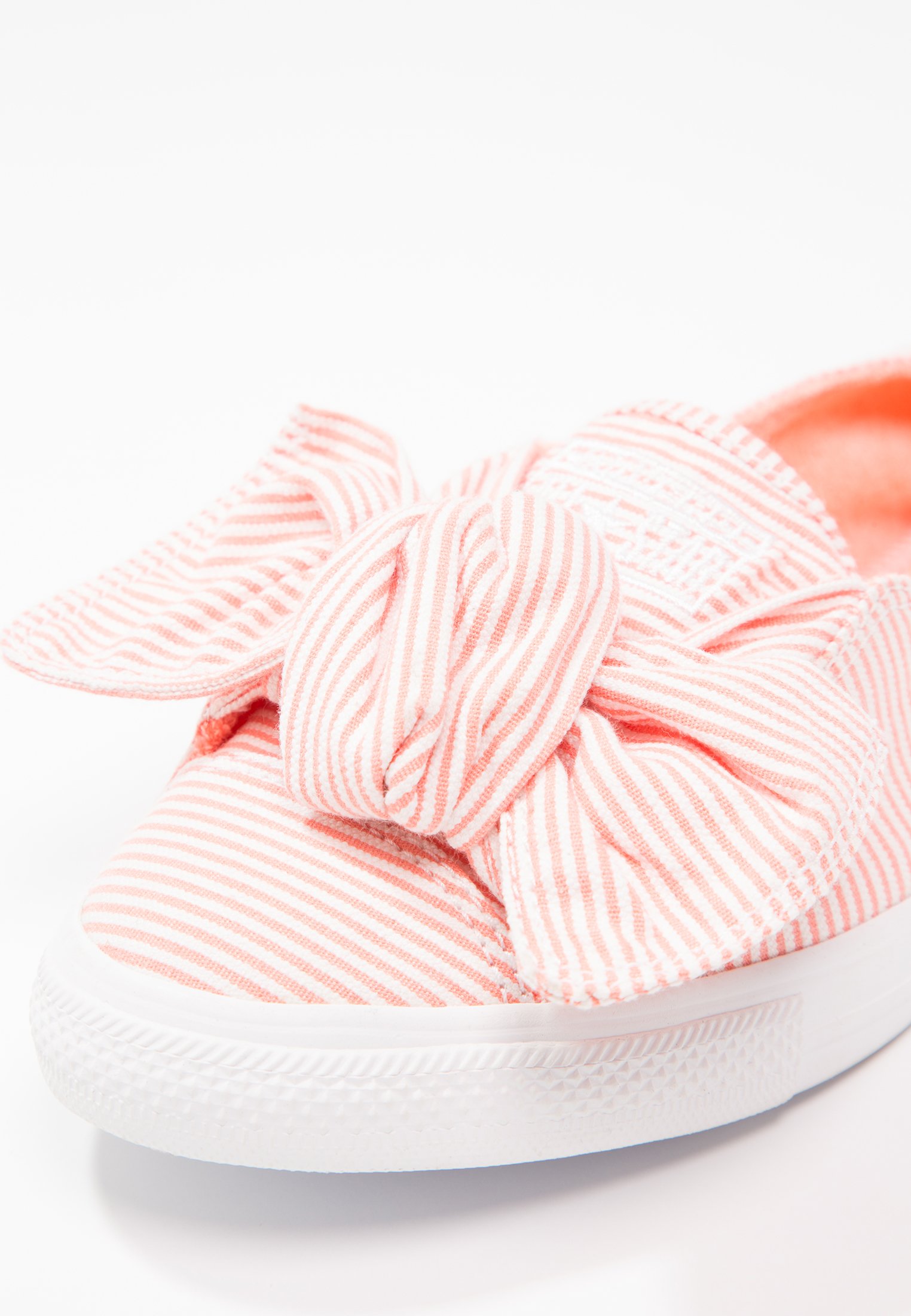 converse knot slip on