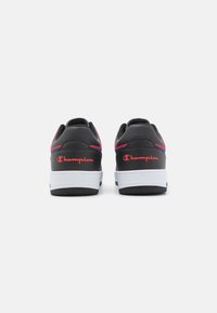 Champion RD18 LOW - Sneakers low - black/blue/red