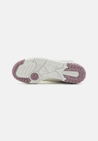 New Balance Trainers - sea salt