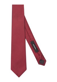 Bordeauxfarbige Seidenkrawatte mit texturiertem Finish, ausgestattet mit einer spitzen Spitze und einem schwarzen Etikett. Der Stoff weist ein dezentes geripptes Muster auf.