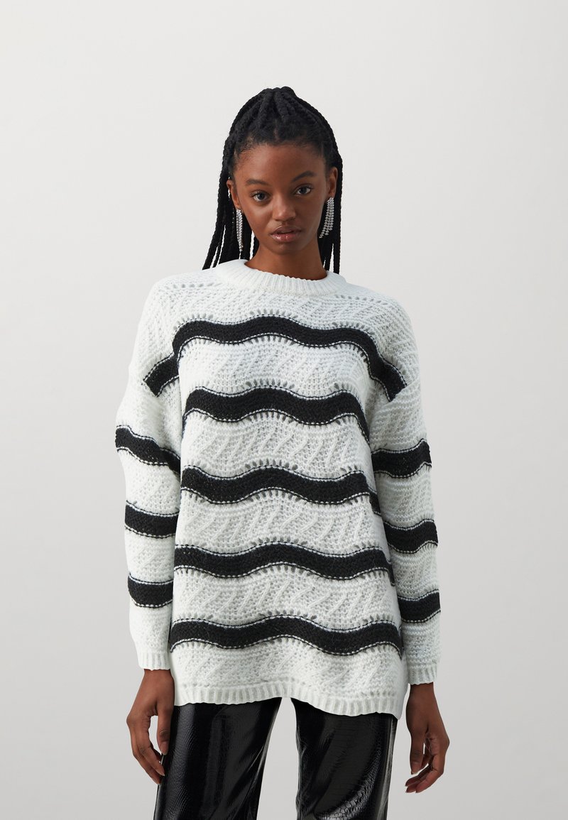 Vero Moda - VMCHOKO O NECK  - Strickpullover - birch/black, Vergrößern