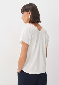someday. KETIRA - T-shirt basic - milk