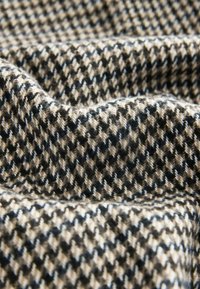 REGULAR FIT  - Lengva striukė - grey