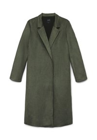 Manteau vert olive avec une texture lisse, semblable à du daim, présentant un col cranté, des manches longues et un design à façade ouverte.