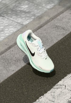 STRUCTURE 26 - Zapatillas running asfalto - white/black/barely green/mint foam/cannon