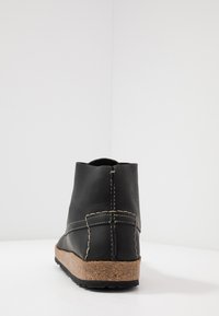 Birkenstock MARTON - Stivaletti stringati - black
