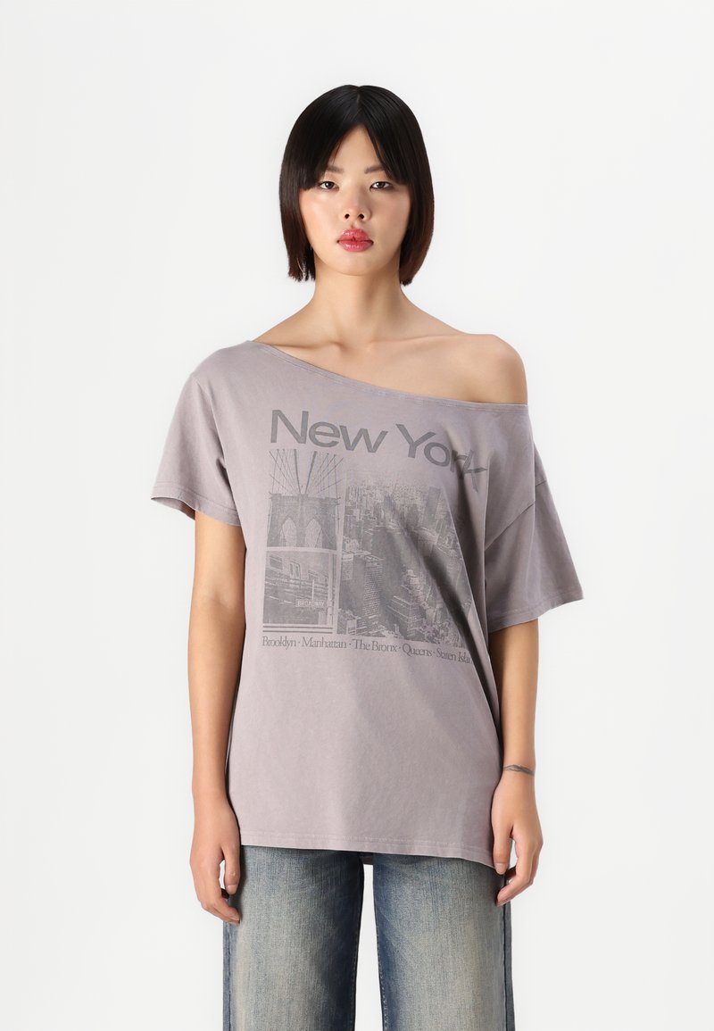 Vintage Sand Bar off the shoulder tee