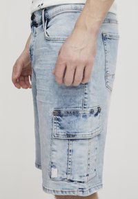 Blend BHDENIM REGULAR FIT - Farkkushortsit - denim light blue