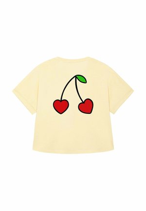 Gele oversized t-shirt met een grafisch ontwerp van twee rode harten verbonden door een zwarte steel en een groene blad op de achterkant.