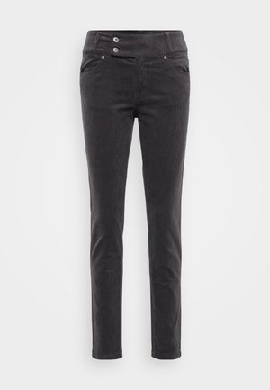 Sorte fløjlsslim-fit bukser med en glat tekstur, featuring en dobbeltknap talje og frontlommer. Klassisk design til alsidig brug.