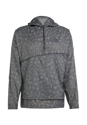 Leichte Pullover-Jacke in Dunkelgrau mit subtil karierter Musterung, halbem Reißverschluss vorne und verstellbarer Kapuze. Reflektierendes Logo auf der Brust.