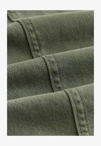 Odabrano, khaki green