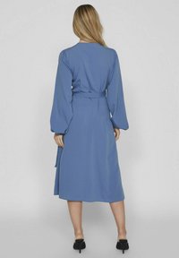 VILA WICKEL LANGÄRMELIGES MIDI - Denné šaty - coronet blue