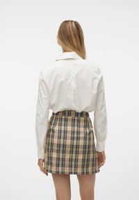 SOMETHINGNEW Blusa com botões - bright white
